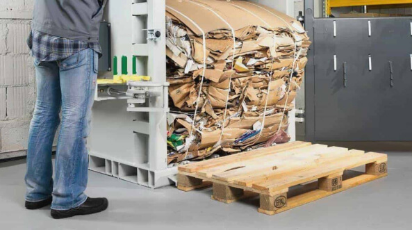 Carboard recycling in warehouse